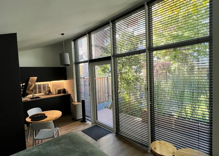 Amsterdam House 度假居 *