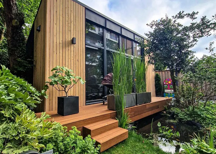 Amsterdam House 度假居 *