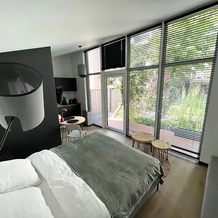 Amsterdam House