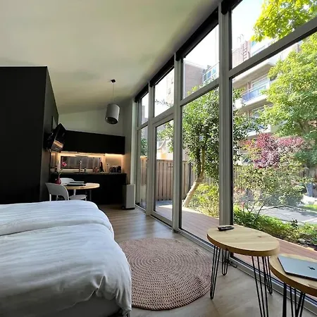 Amsterdam House